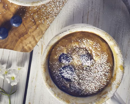 Mug de plátano con blueberries