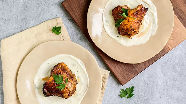 Pollo-al-Bourbon-con-salsa-de-queso