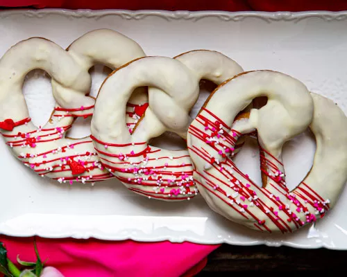 500x400_GALLETA-EN-FORMA-DE-CORAZO N-DE-PRETZEL.jpg