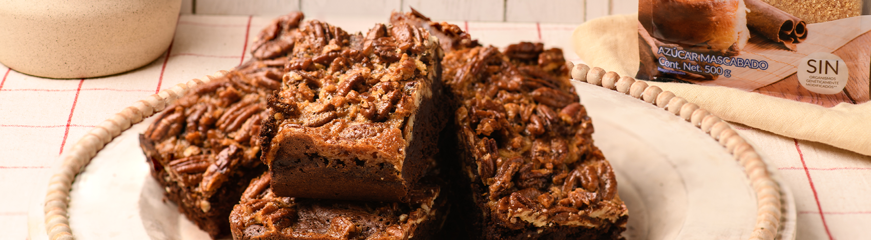 Brownies con garapiñado de nuez