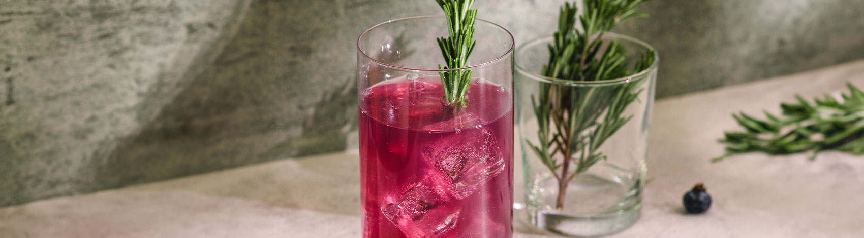 Mocktail de mora azul y jengibre