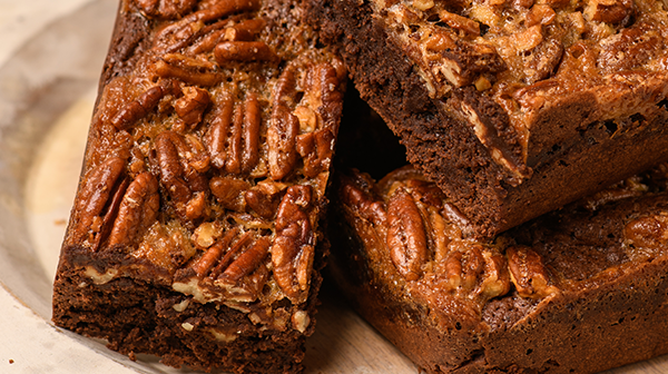 Brownies con garapiñado de nuez