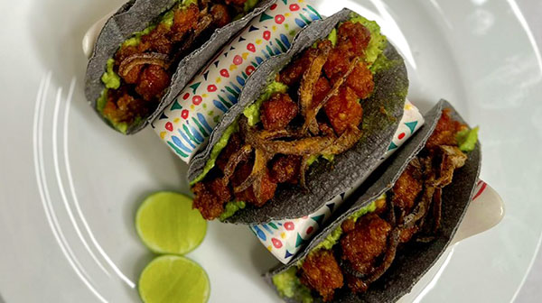 Tacos de chicharrón de atún