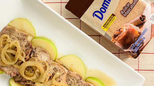 Chuletas de cerdo con salsa de manzana