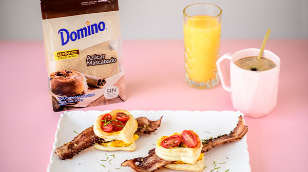 Corazones de masa de hojaldre con tocino