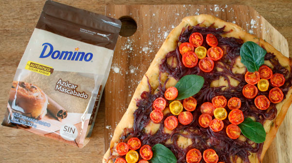 Focaccia de cebolla caramelizada