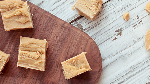 Dulce de azúcar mascabado (fudge)