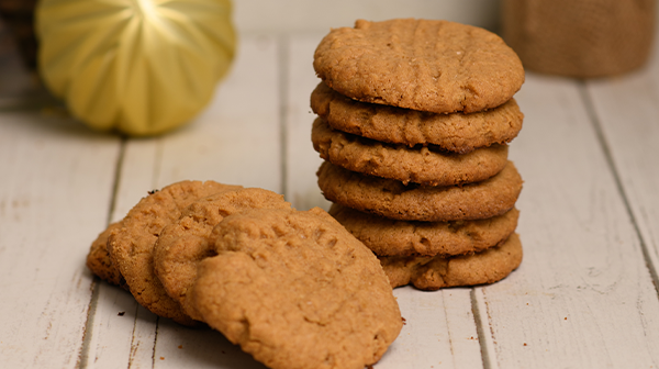 Galletas de crema de cacahuate con 3 ingredientes