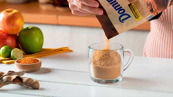 Manzanas cubiertas de chamoy