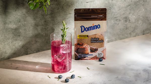 Mocktail de mora azul y jengibre