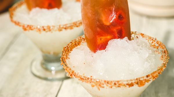 Paleta de tamarindo sobre margarita