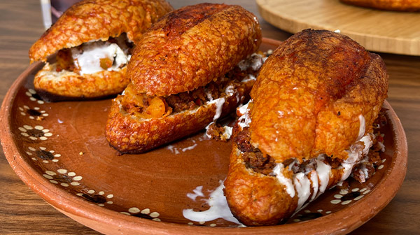 Pambazos de papa con chorizo