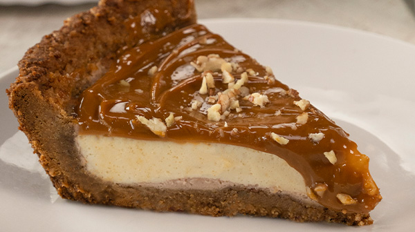 Pay de queso con dulce de leche