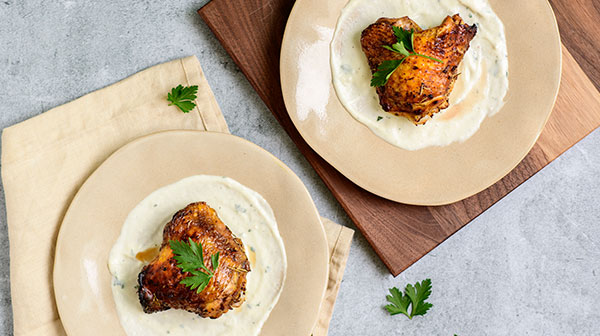 Pollo al bourbon con salsa de queso