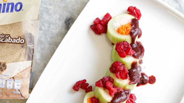 Rollo de verduras tipo sushi con chamoy casero