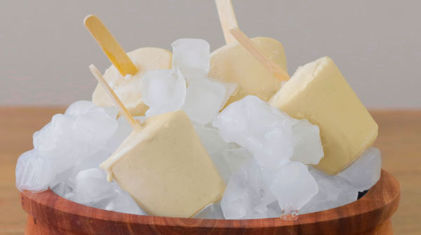 Congeladas de rompope y ron