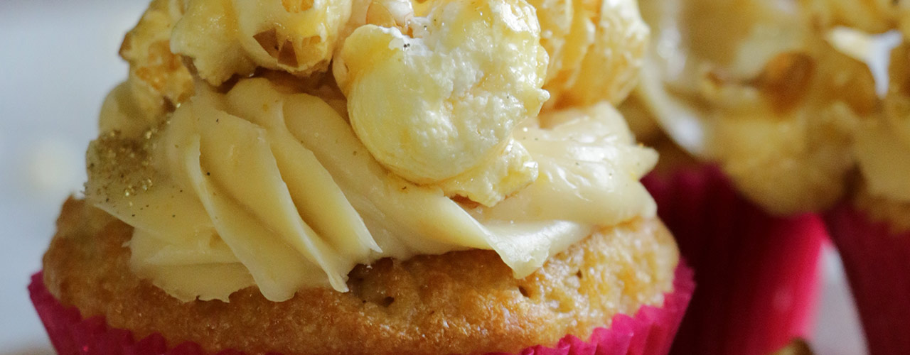 Cupcakes de elote con palomitas de caramelo - comparación