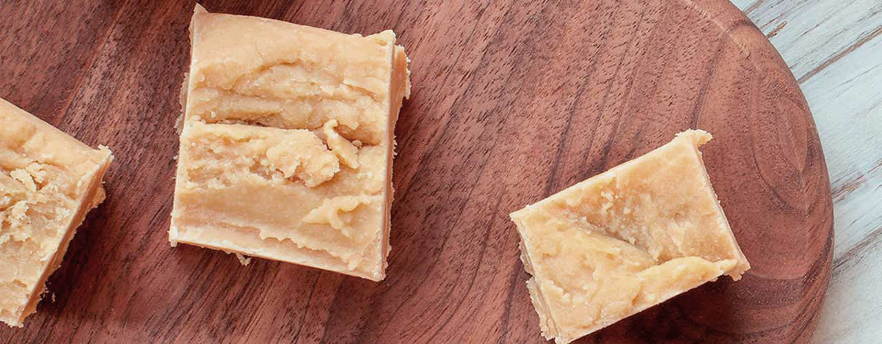 Dulce de azúcar mascabado (fudge)