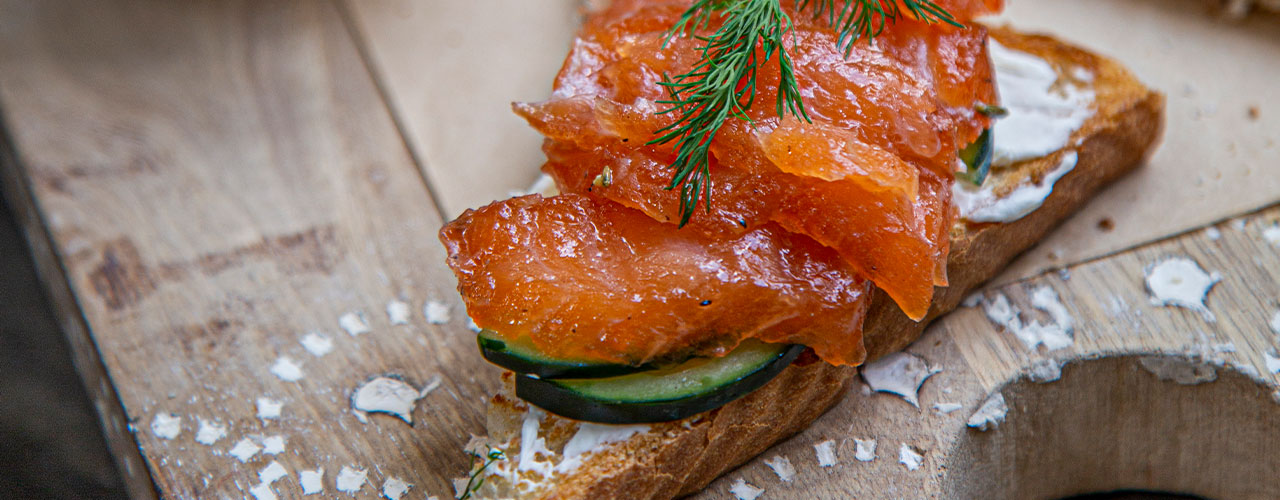 Gravlax de salmón