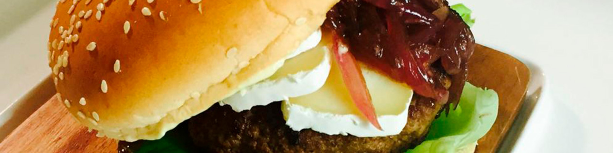 Hamburguesa De Cordero Y Camembert Caramelizada - comparación