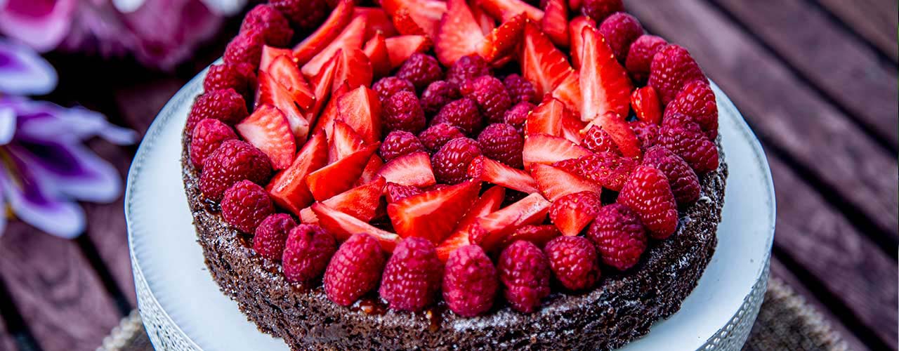 Pastel de chocolate y frambuesa fudge