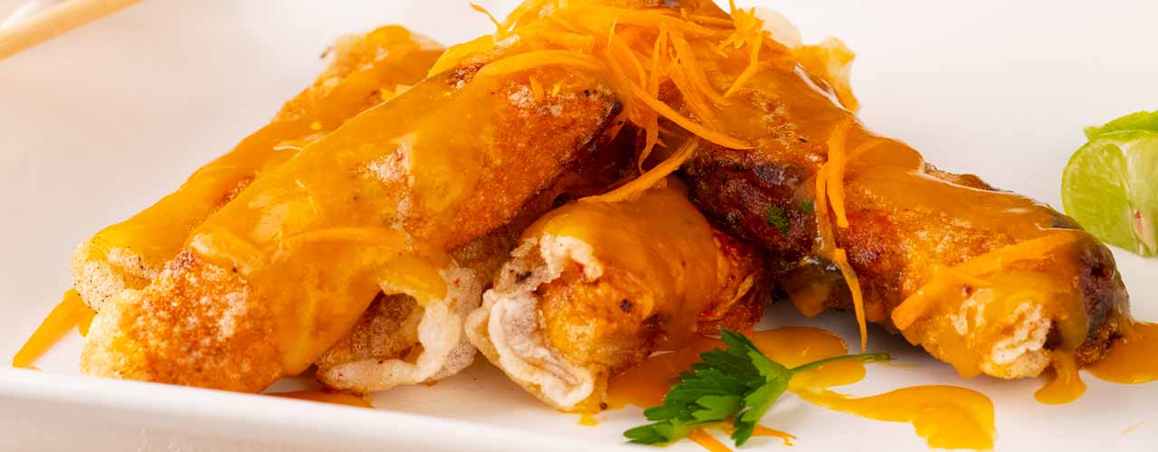 Rollitos Primavera De Cangrejo Al Chipotle Con Salsa De Mango - comparación