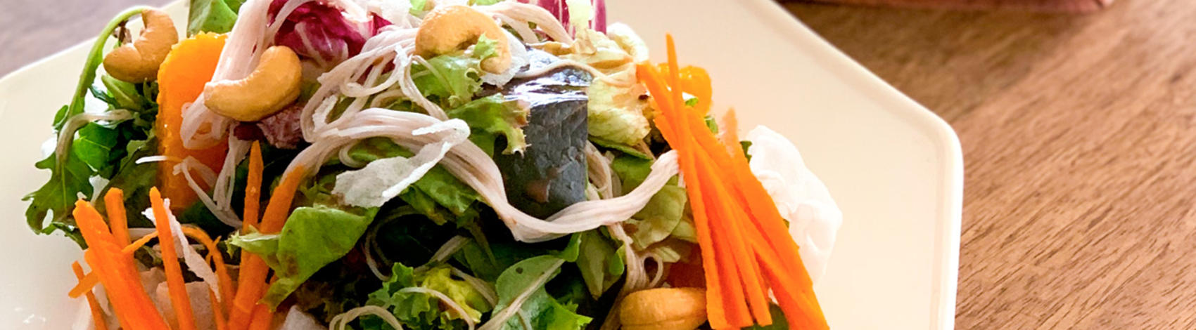 Ensalada estilo oriental con vinagreta de mandarina - comparación